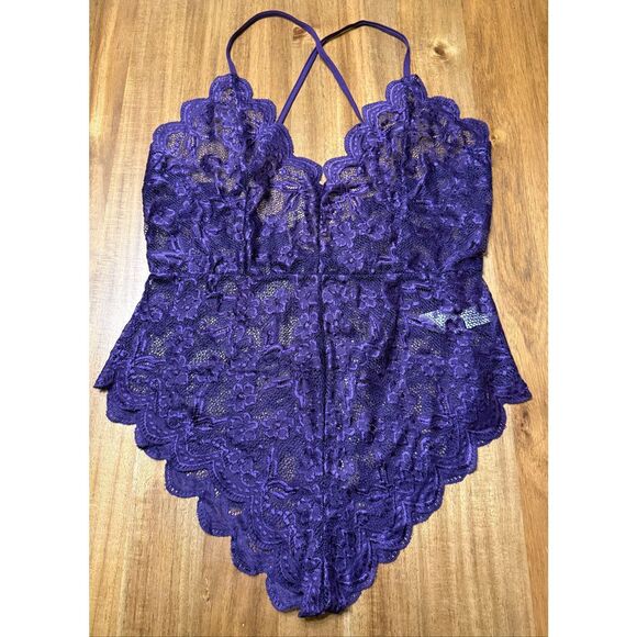 Avidlove Lace Teddy Bodysuit Size XL Purple Soft Lace Adjustable Plunge Neckline - Picture 2 of 6